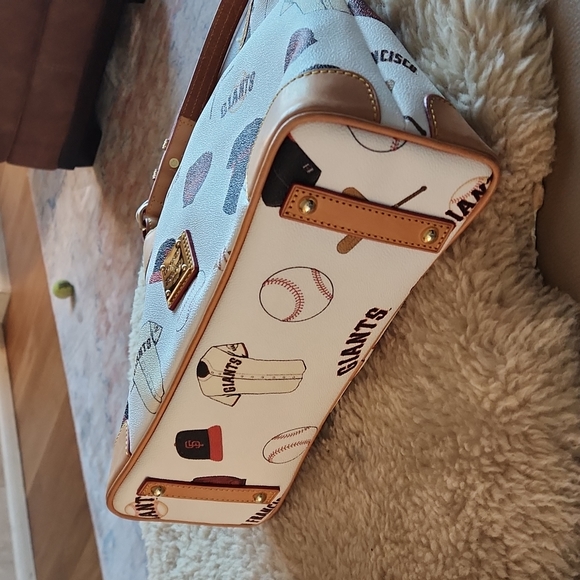 NWOT Dooney & Bourke  Baseball Hobo ⚾️ - Picture 6 of 12